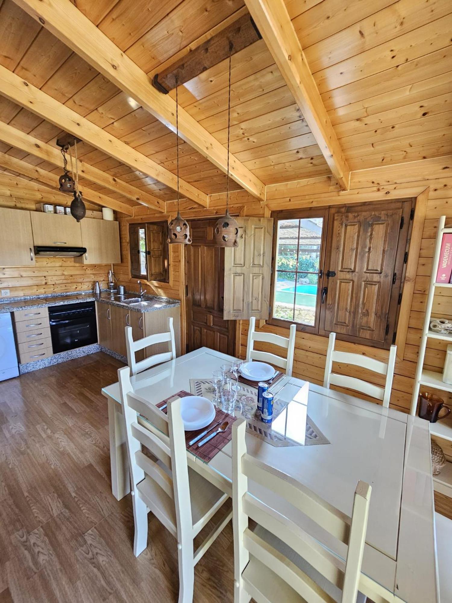La Casita De Madera Sijuela Holiday home *